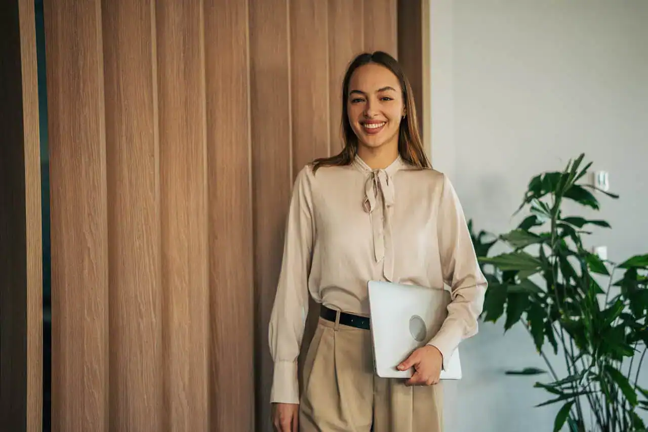 iStock-JungeFrau- Block 5 Nr.2